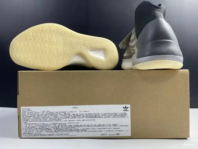 Quantum Barium Yeezy Adidas H68771 0522